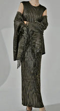 Charger l'image dans la galerie, Robe plissé japonais, écologique ,taille unique.