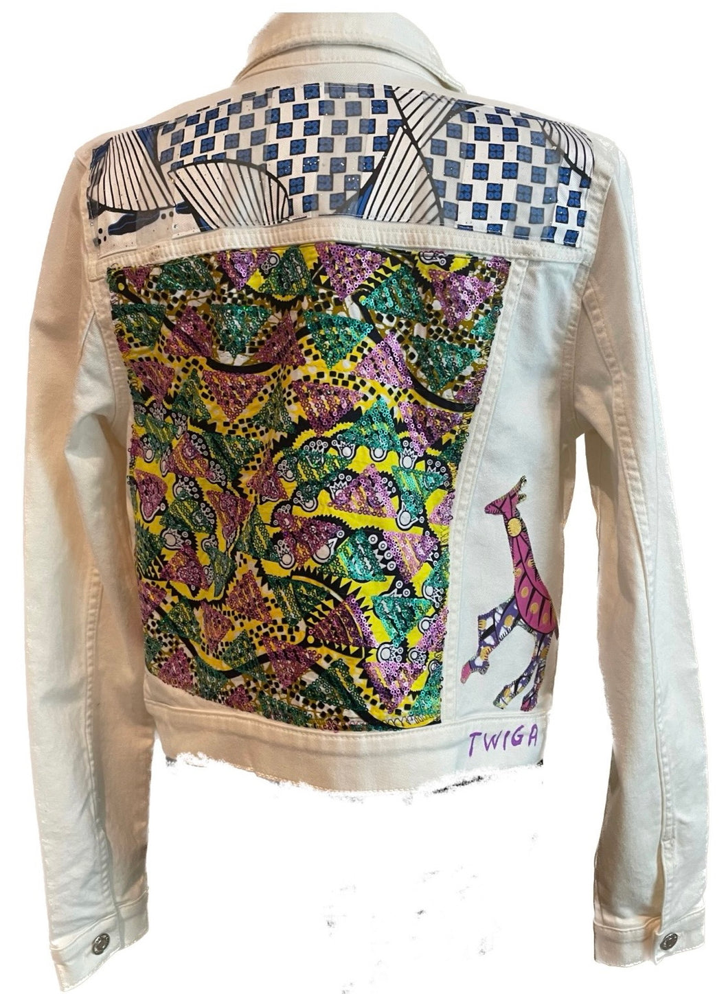 Création artisanale: veste denim  blanc personnalisée et patchwork wax sequin taille XS