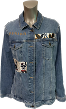 Charger l&#39;image dans la galerie, Création artisanale: veste denim personnalisée et patchwork wax taille 48
